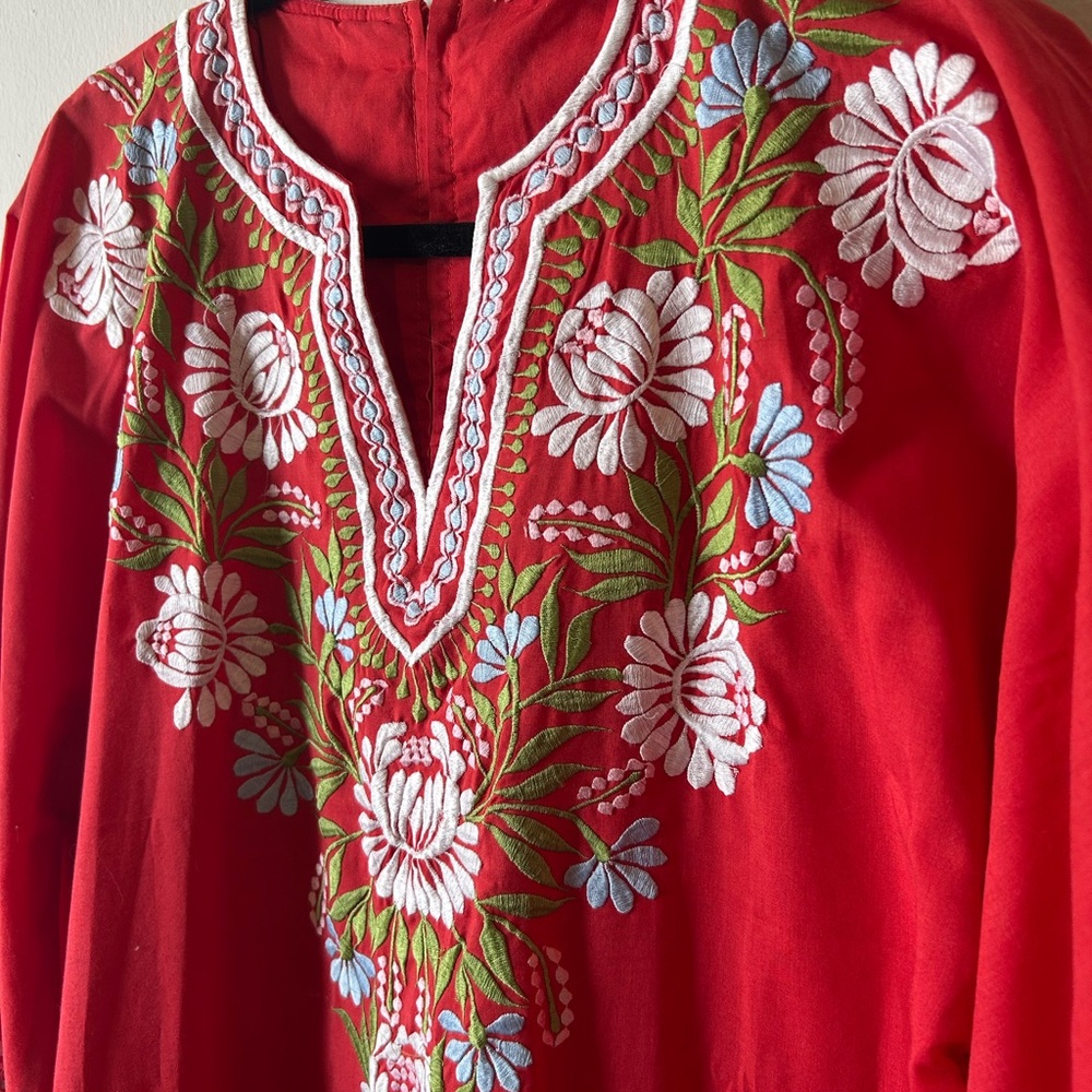 Vintage Embroidered Kaftan from Mexico